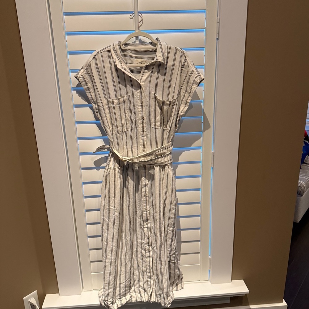 Universal Thread White and Gray Striped Maxi Shirt Dress - Picture 2 of 3